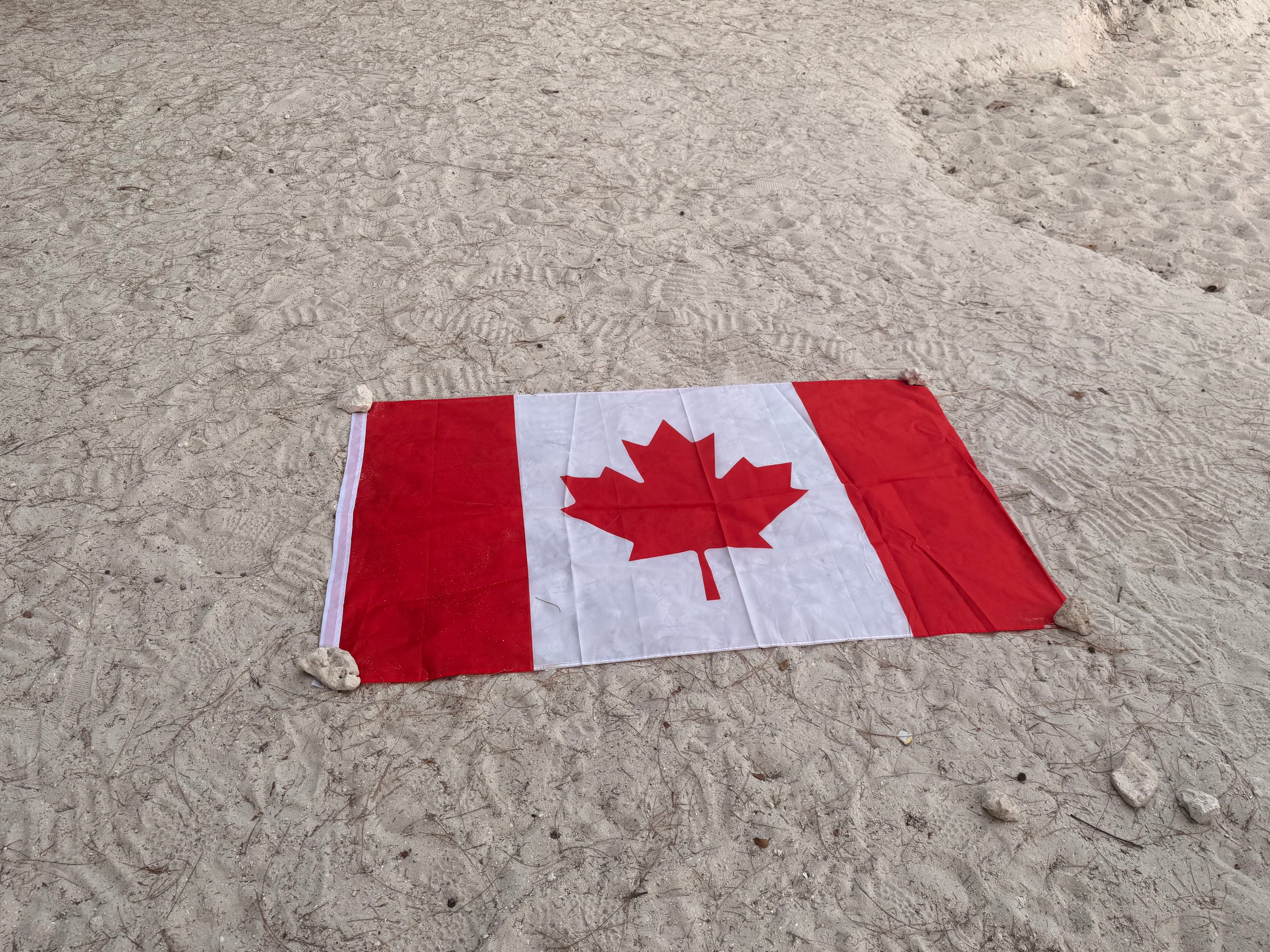 Tees Club baseball cap Canada Flag (3'x 5') detail