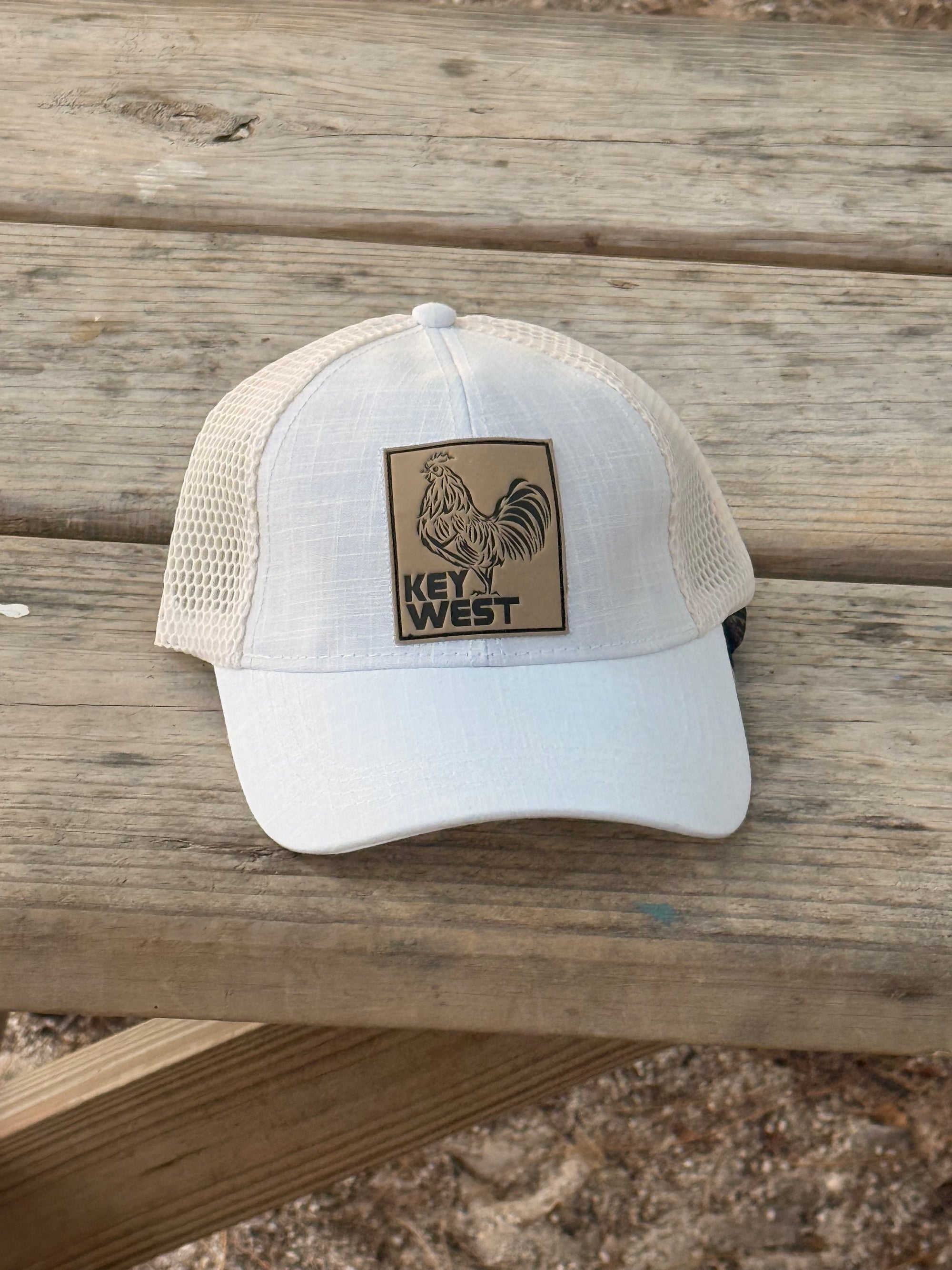 Tees Club baseball cap Key West Rooster Trucker White - Baseball Cap KW back view
